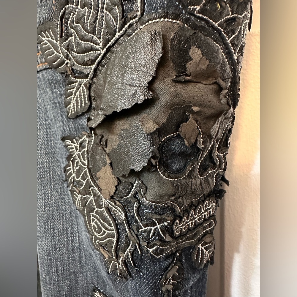 Vintage Ed Hardy skull embellished jeans - Picture 7 of 13